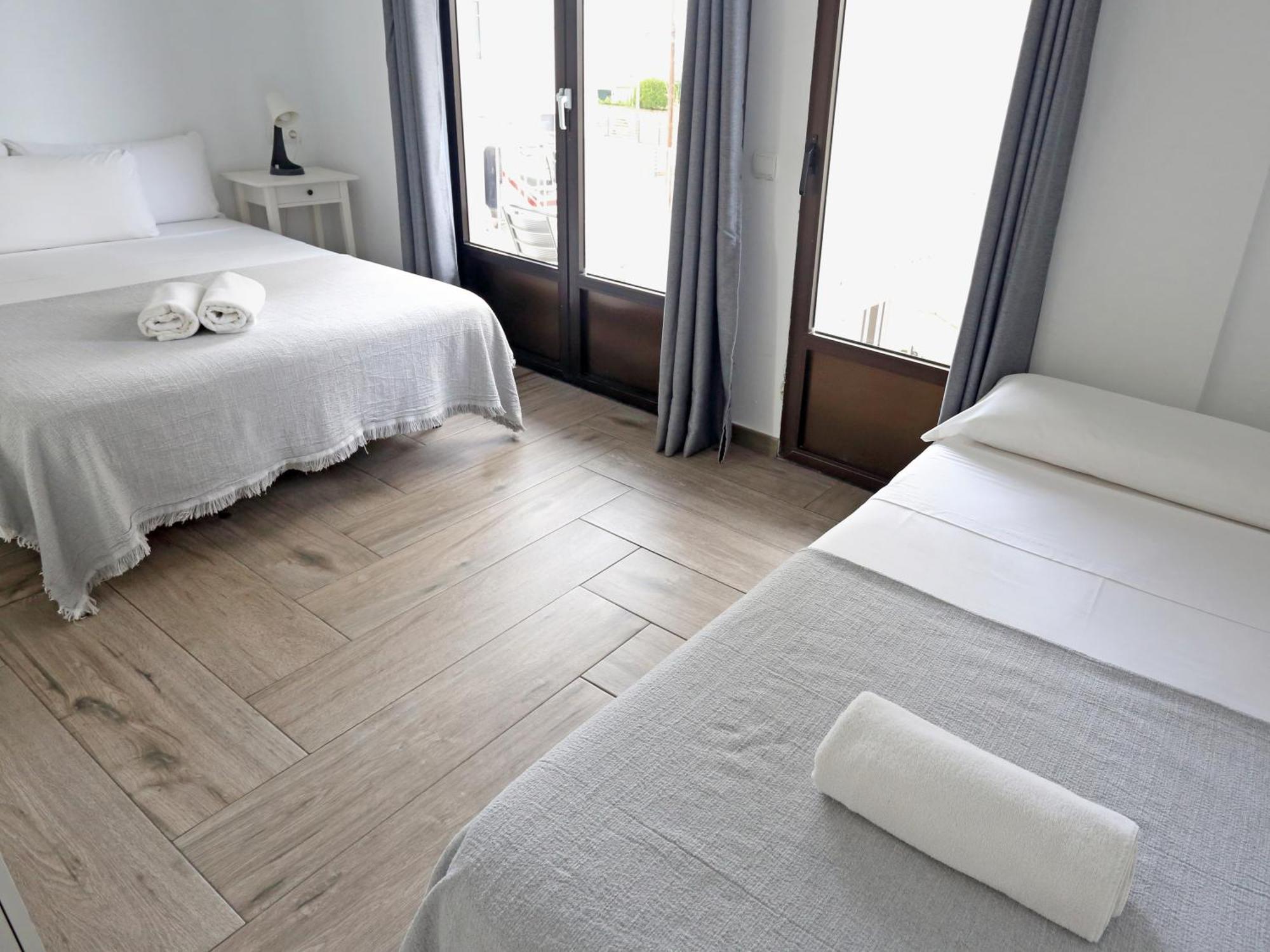 Hostal Costa Ibiza Kültér fotó