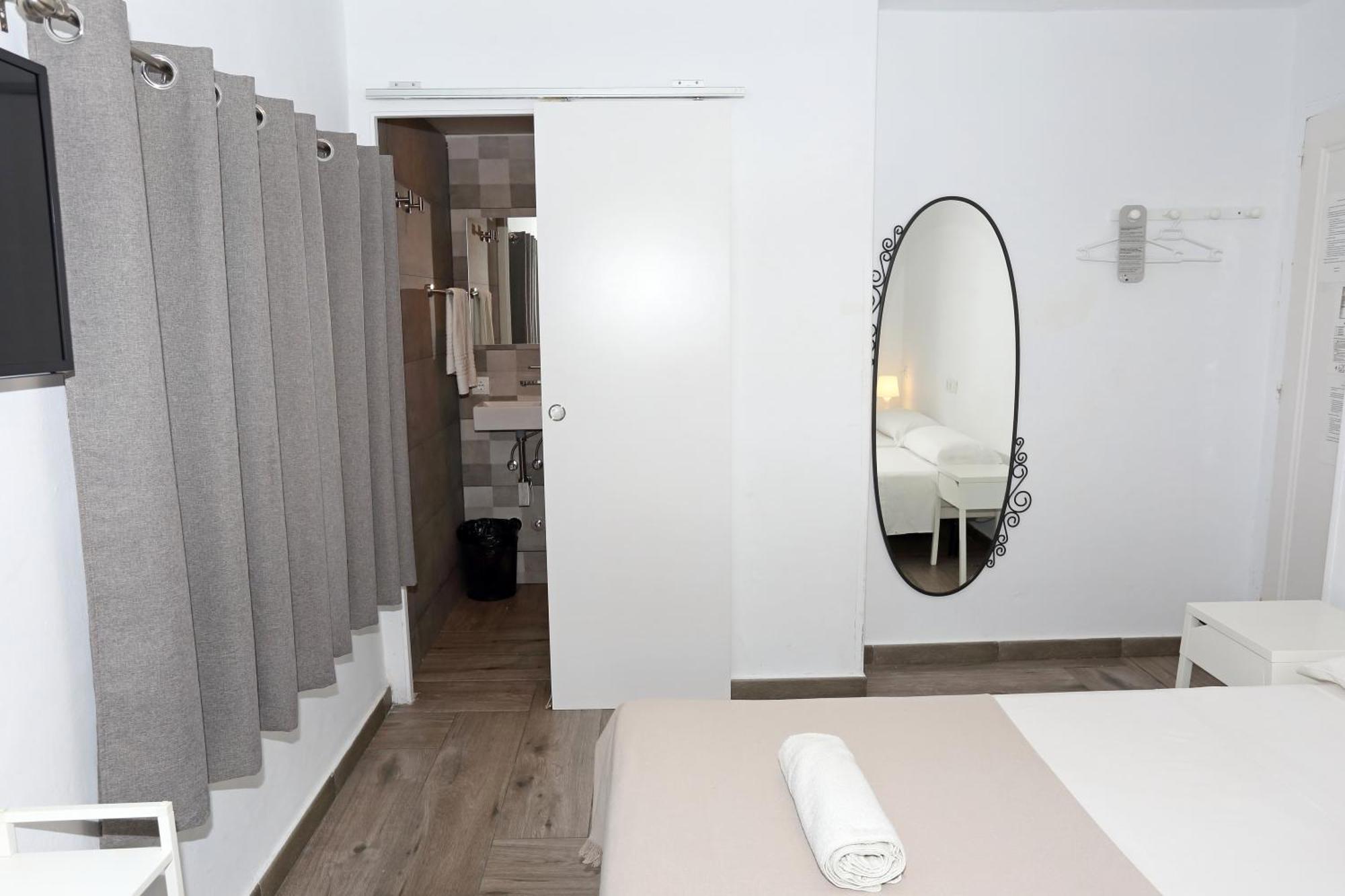 Hostal Costa Ibiza Kültér fotó